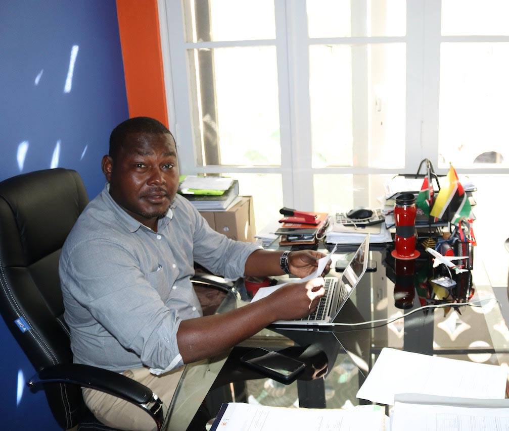 Jim Kuria - Diretor Geral